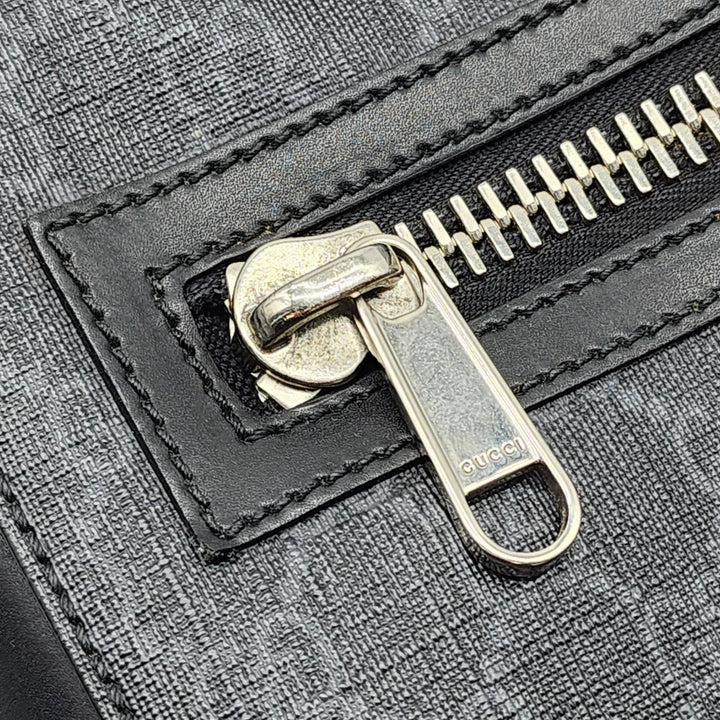 Gucci GG Supreme Small Messenger Crossbody Bag Black Gray 792082 - $1580