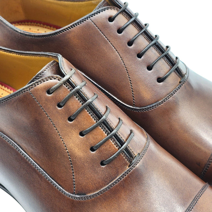 Christian Louboutin Greggo Leather Oxford Shoes in Brown EU 41 US 8