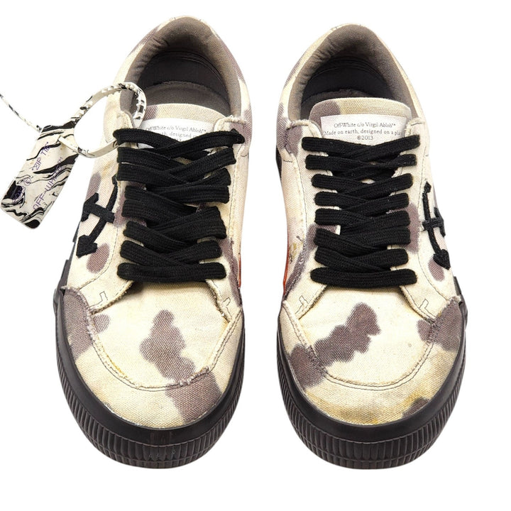 Off-White Vulcanized Arrows Canvas Low Sneakers Camo Black EU 41 US 8