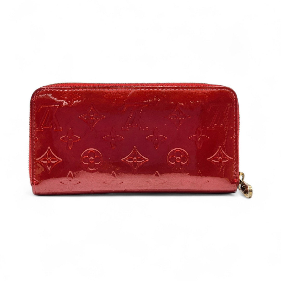 Louis Vuitton Vernis Patent Leather Monogram Zippy Wallet Red Complete with Box