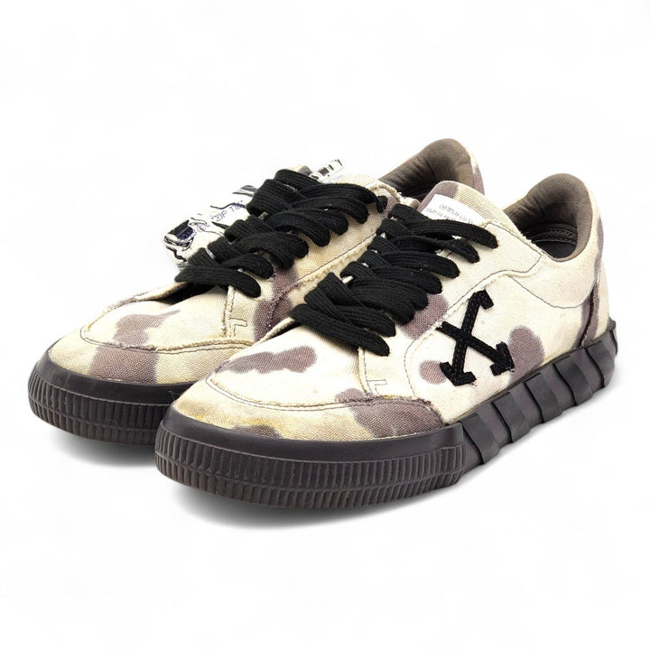 Off-White Vulcanized Arrows Canvas Low Sneakers Camo Black EU 41 US 8