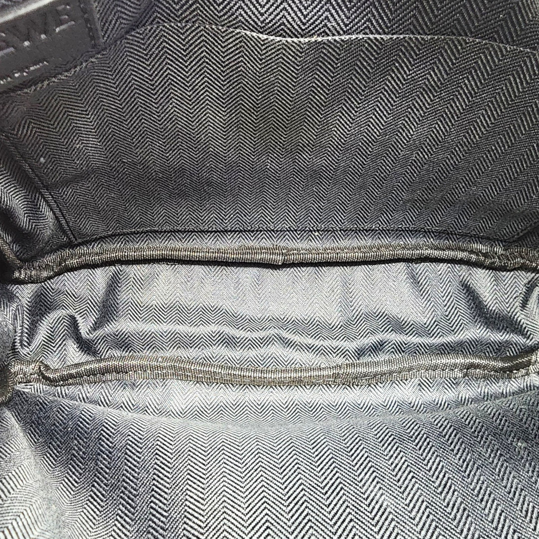 Loewe Military Messenger Crossbody Grained Calfskin Leather Bag Black - Mint