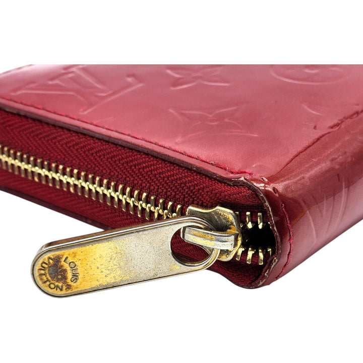 Louis Vuitton Vernis Patent Leather Monogram Zippy Wallet Red Complete with Box