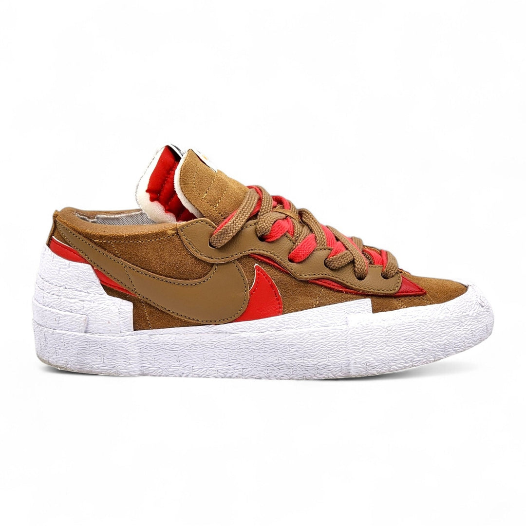 Nike x Sacai Blazer DD1877-200 Low British Tan University Red US 9 - Mint