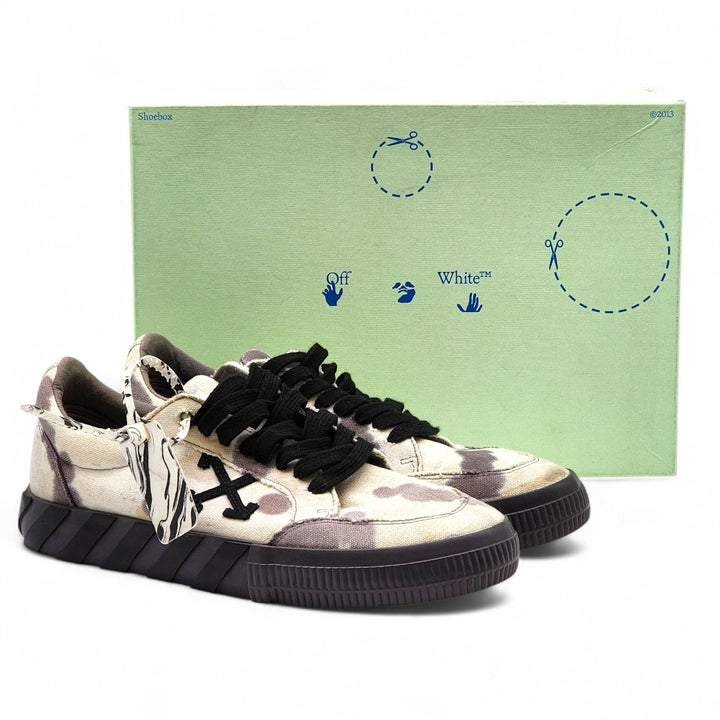Off-White Vulcanized Arrows Canvas Low Sneakers Camo Black EU 41 US 8
