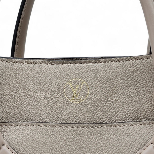 Louis Vuitton On My Side MM Monogram Shoulder Bag - Leather - Cream