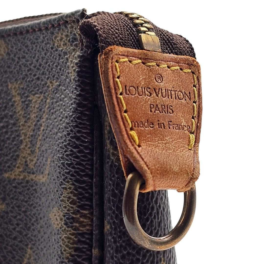 Louis Vuitton Pochette Accessoires LV Monogram Canvas Bag M51980 - Mint