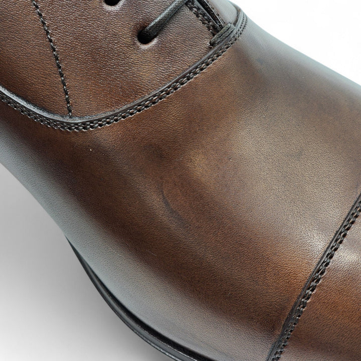 Christian Louboutin Greggo Leather Oxford Shoes in Brown EU 41 US 8