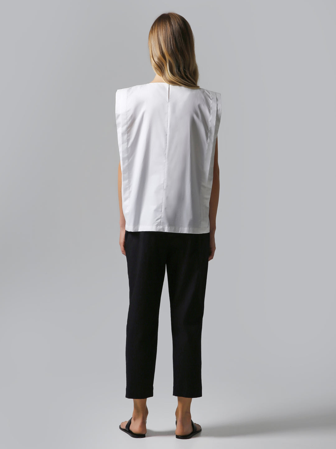 Visaltes Sleeveless Poplin Top